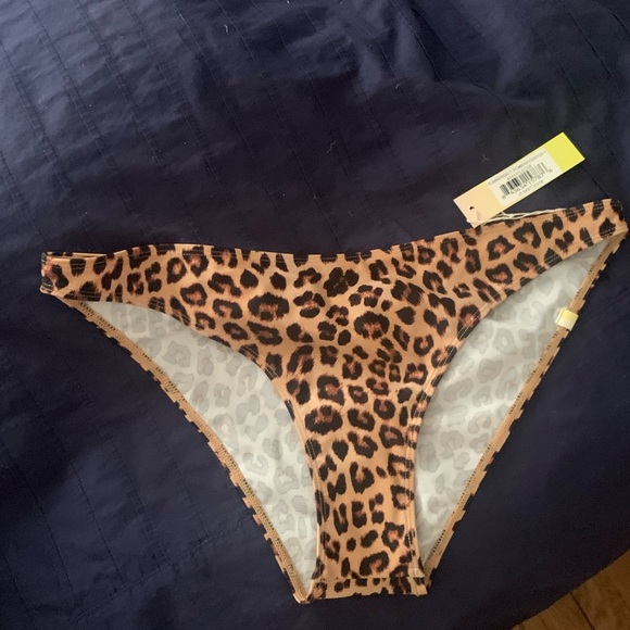 NWT leopard print bikini top, rash guard, bikini bottoms - Picture 10 of 12